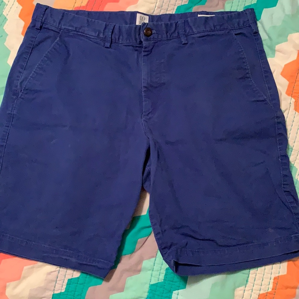 Gap men’s shorts size 36.